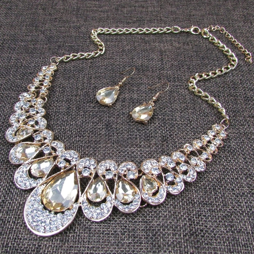 Water Droplet Necklace Set
